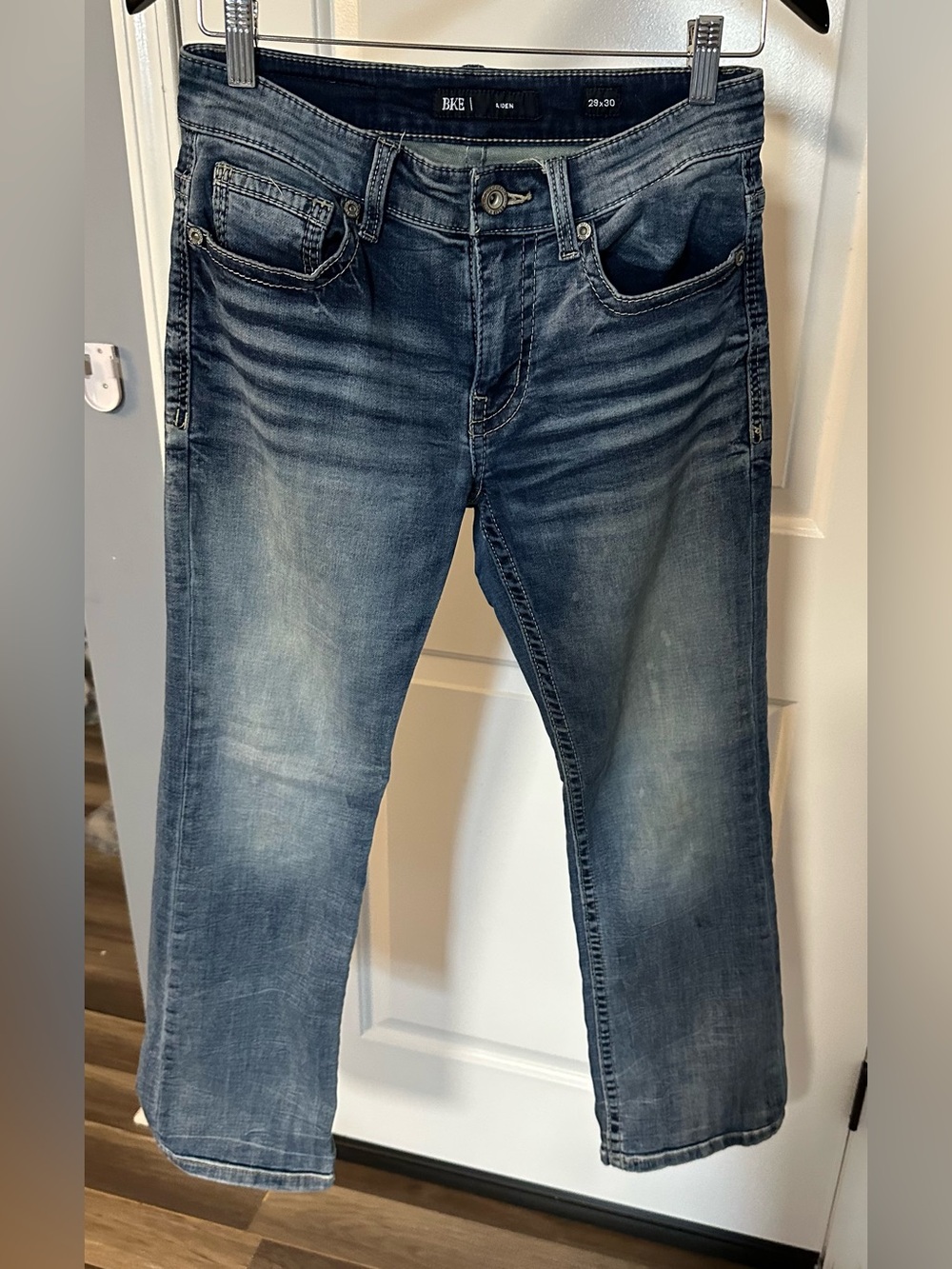 BKE Aiden Men's Washed Blue Relaxed Jeans